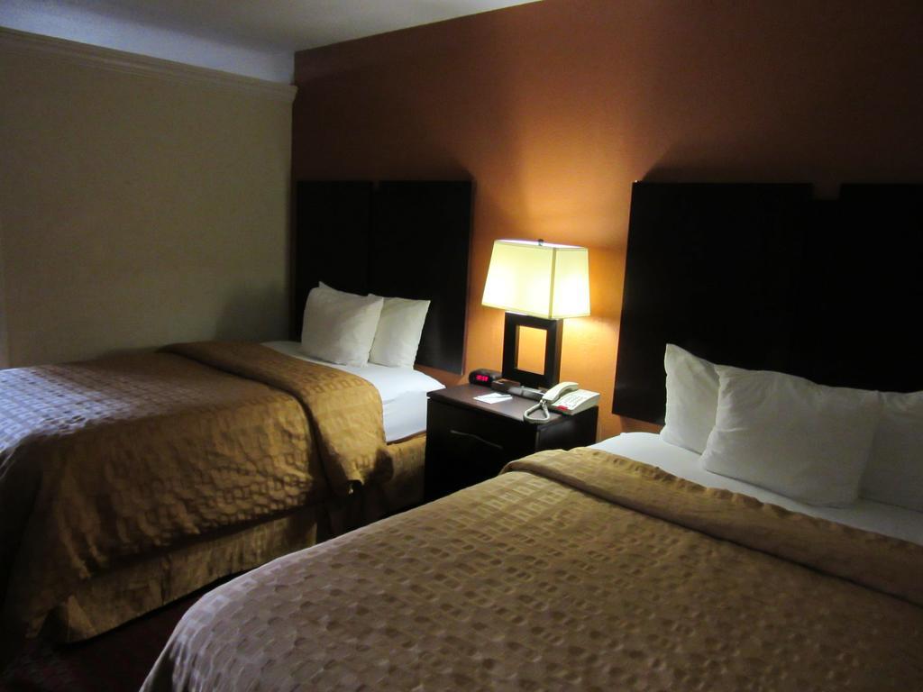 Clarion Suites AugustaAugusta  Szoba fotó