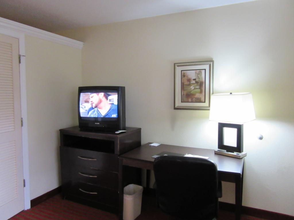 Clarion Suites AugustaAugusta  Szoba fotó